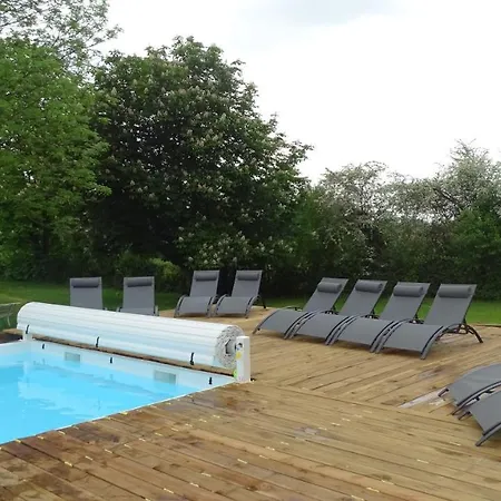 Le Domaine De L'etang Guest house *