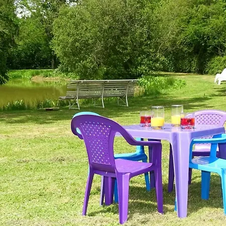 Le Domaine De L'etang Guest house *