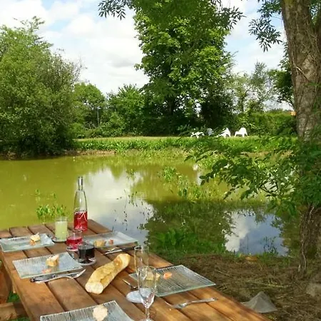 Le Domaine De L'etang Moncoutant